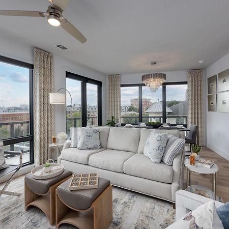 Appartement Elegant Corner Penthouse With Private Balcony, Skyline Views, Pool, And Gym à Nashville Extérieur photo