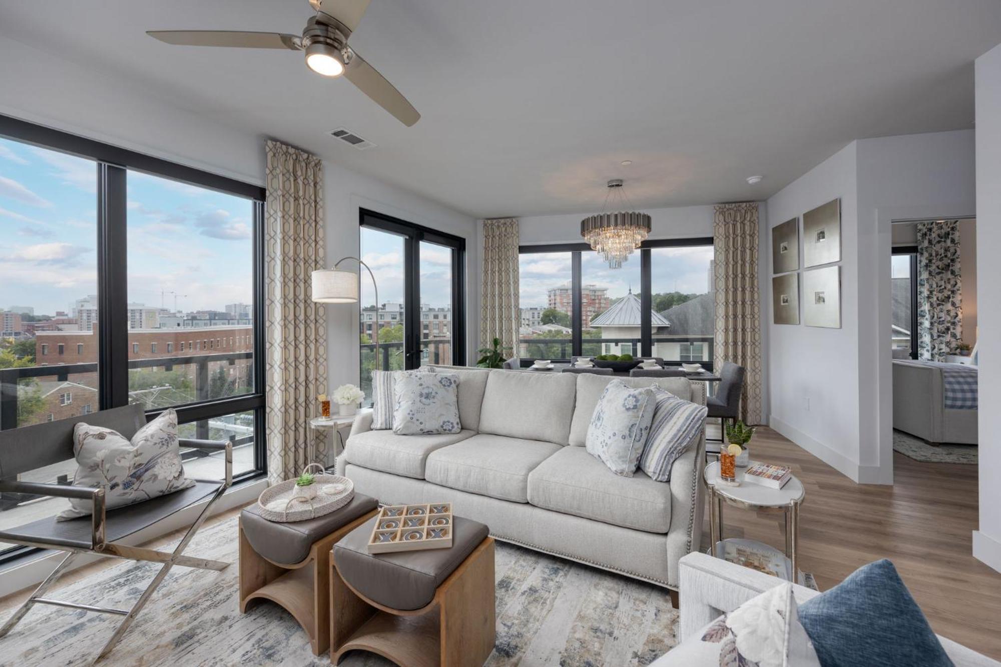 Appartement Elegant Corner Penthouse With Private Balcony, Skyline Views, Pool, And Gym à Nashville Extérieur photo